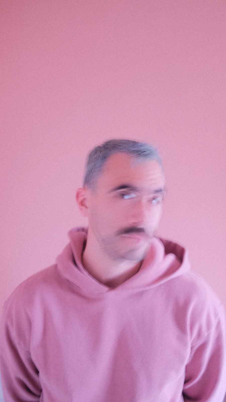 Nikki Kyle, blue and pink motion